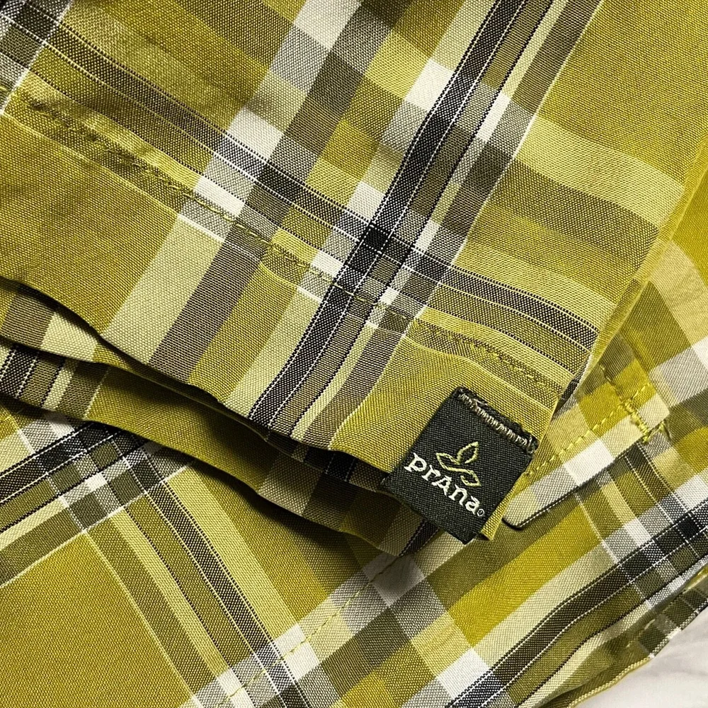 Prana Green Plaid Button Up Short Sleeve Shirt Size Large